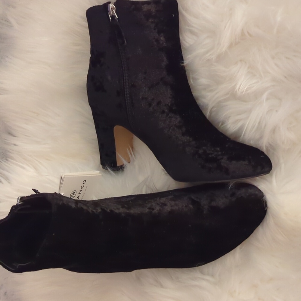 Blanco Crushed Velvet Booties/ Ankle Boots Black